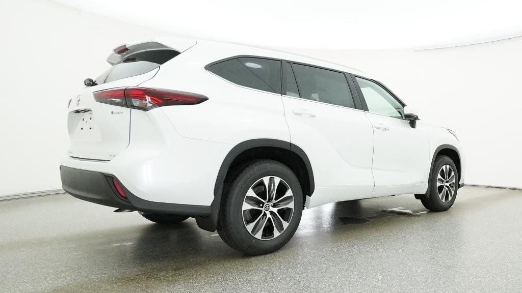 New 2026 Wind Chill Pearl Toyota Hybrid XLE image 17