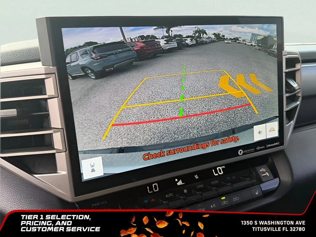 Used 2022 Silver Toyota SR5 image 31