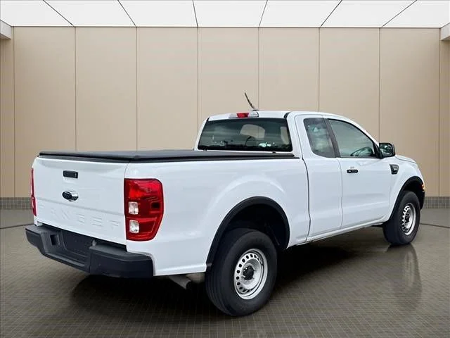 Used 2020 White Ford XL image 3