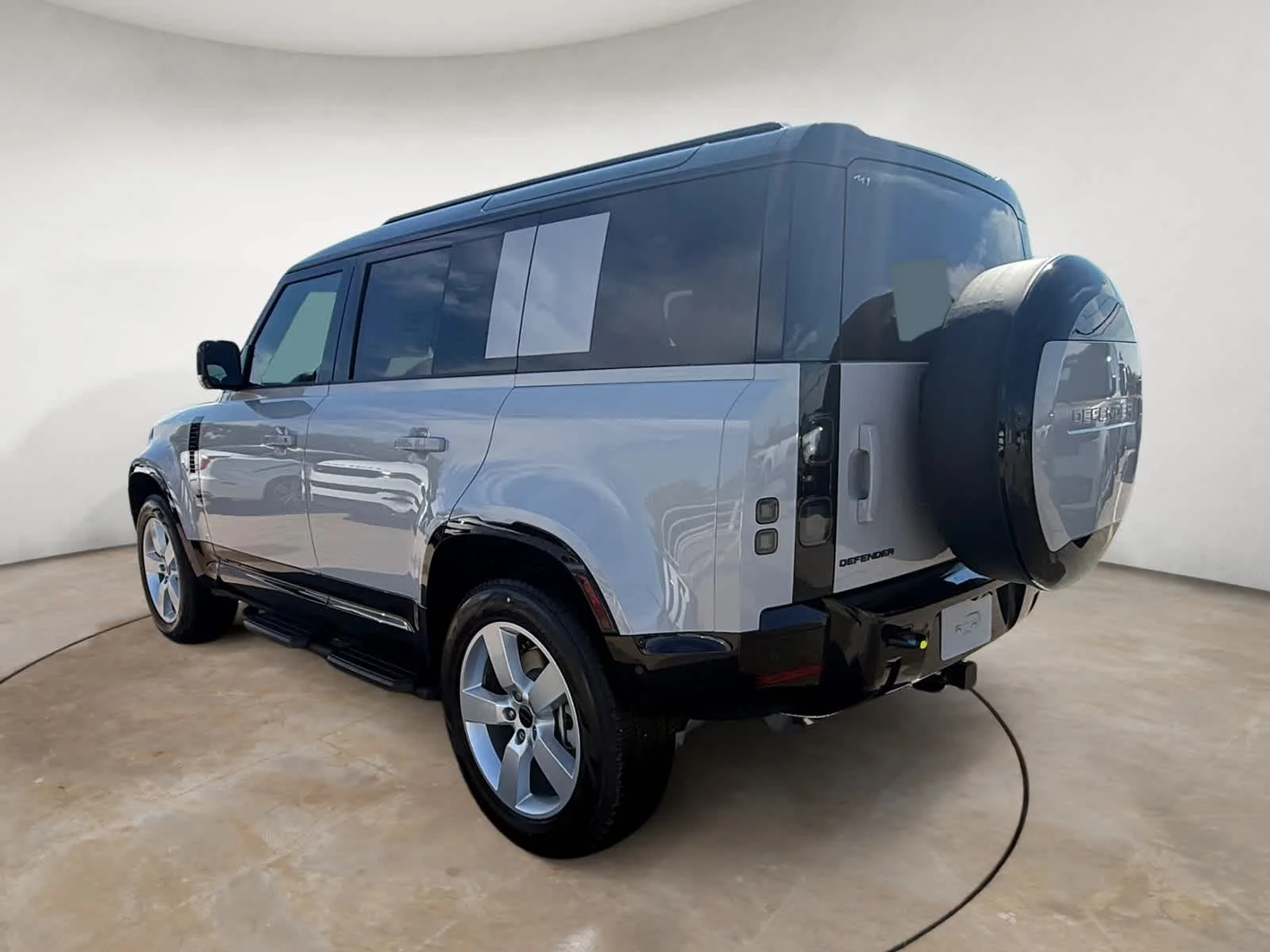 New 2026 Borasco Grey Land Rover X-Dynamic SE image 3