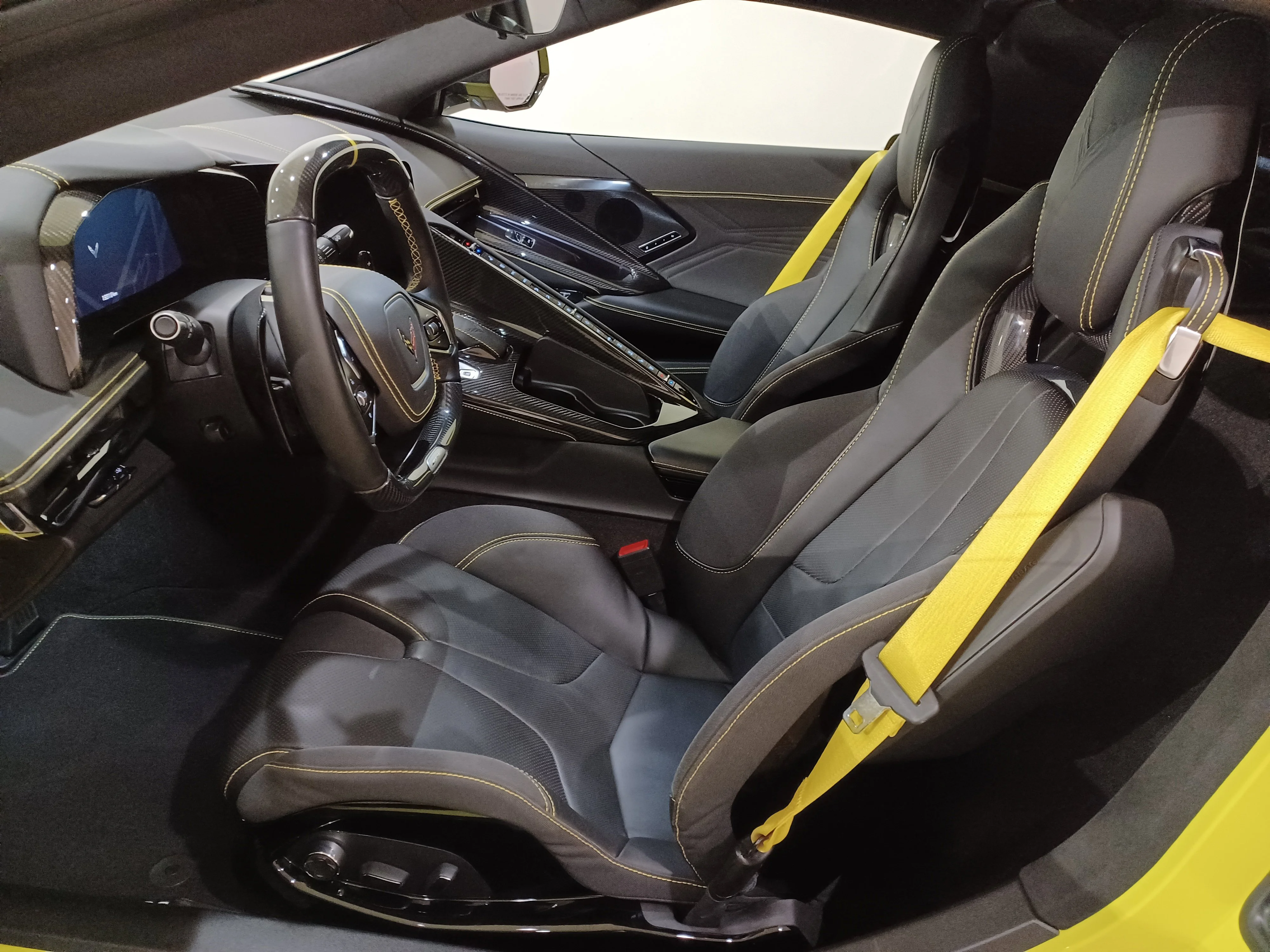 Certified Used 2023 Yellow Chevrolet Z06 3LZ*NO LUX TAX! | 670HP! | Carbon Ceramic Brakes | Z07 Suspension | High Wing Spoiler | Stealth image 10