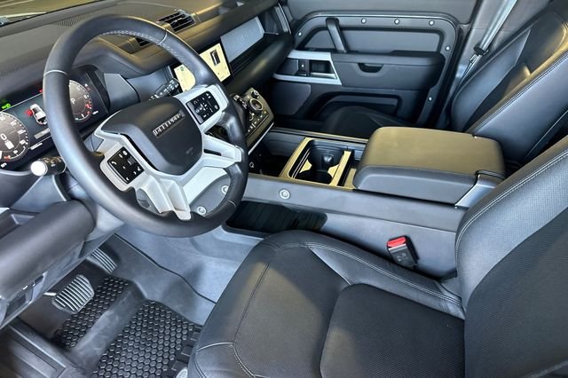Used 2024 Gray Land Rover S image 9