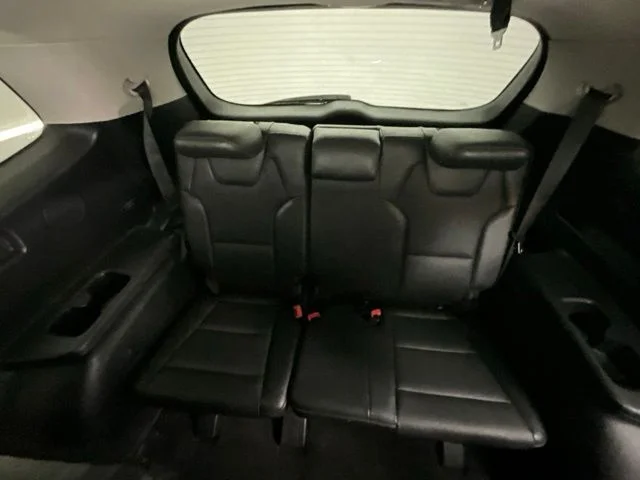Used 2022 Black Kia LX image 9