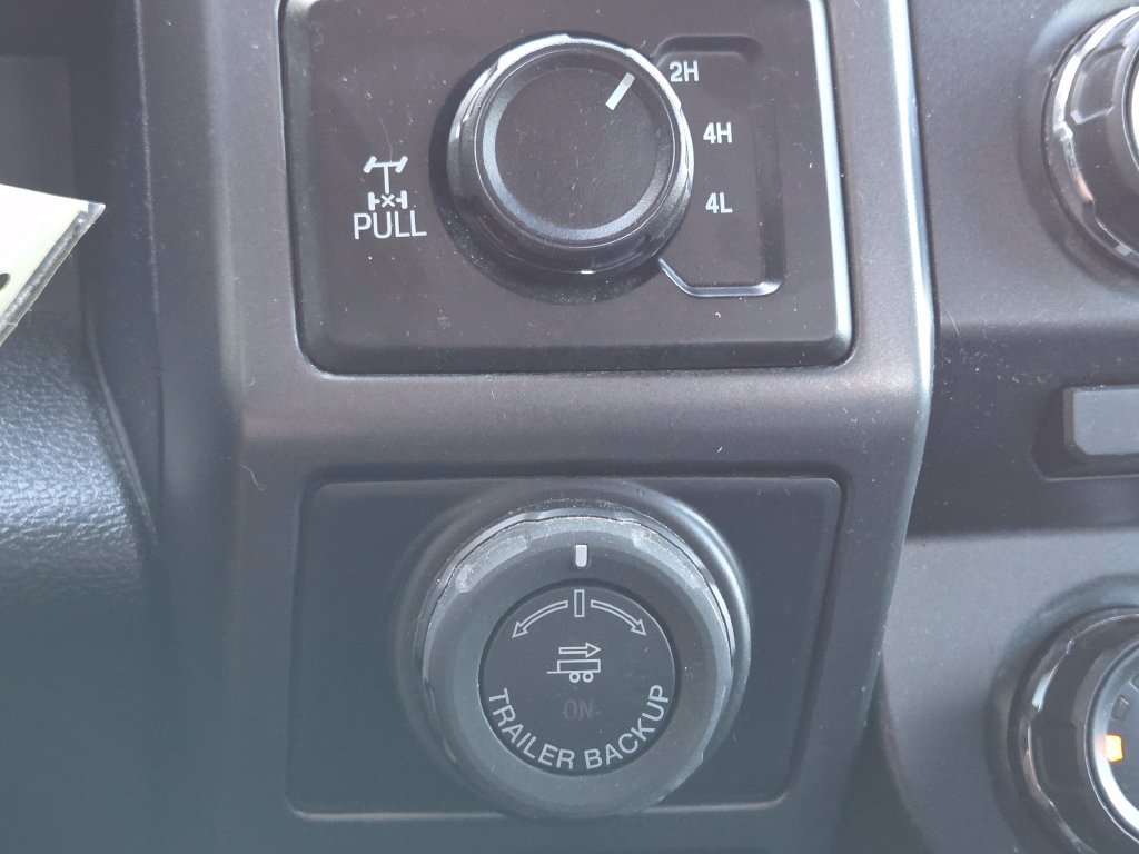 Used 2018 Blue Ford XLT image 32