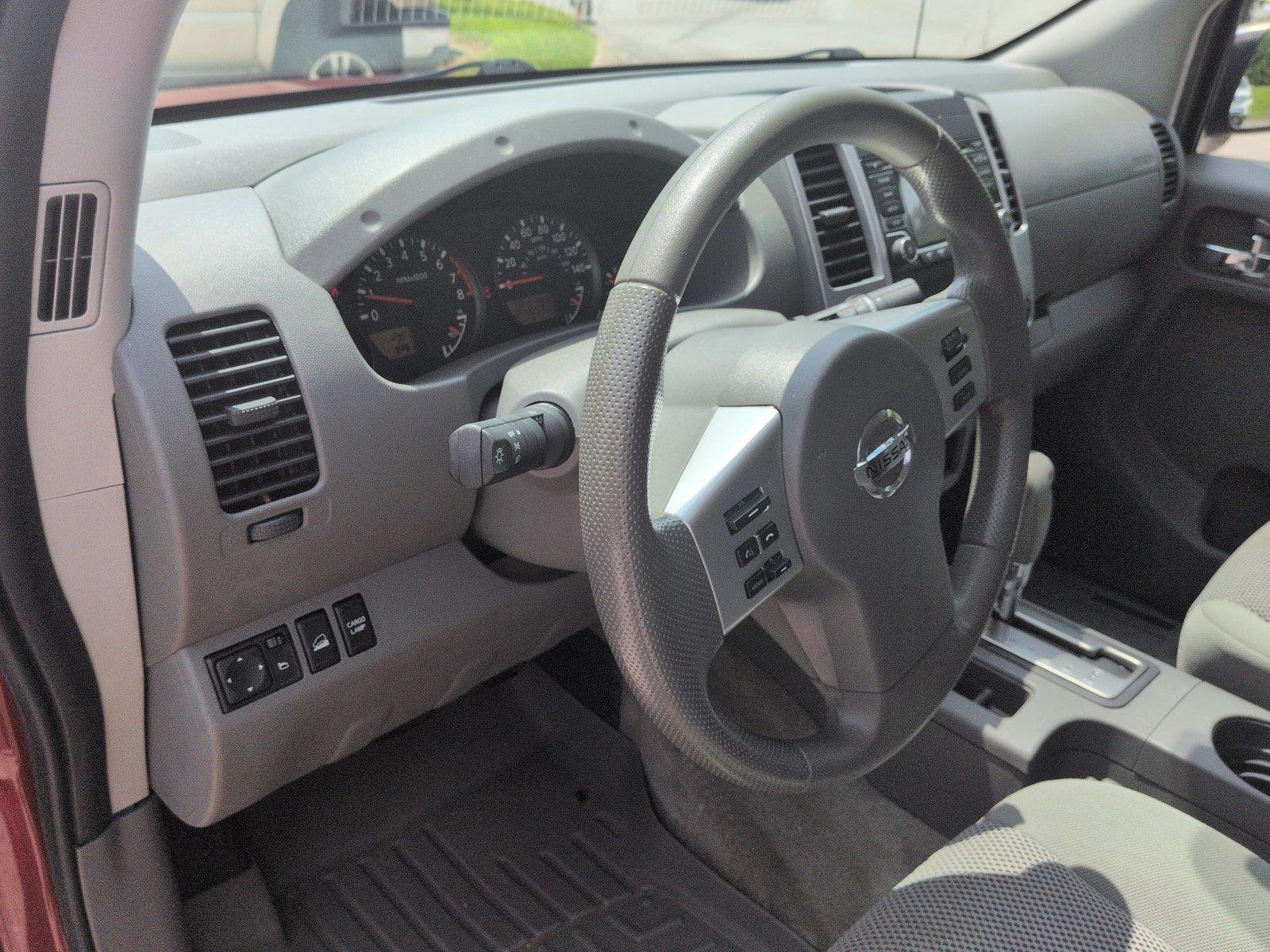 Used 2018 Lava Red Nissan SV V6 image 19
