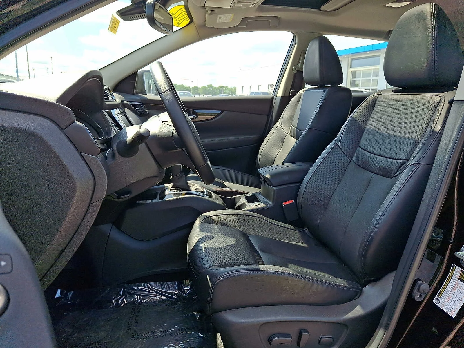 Used 2022 Black Nissan SL AWD Xtronic CVT image 12