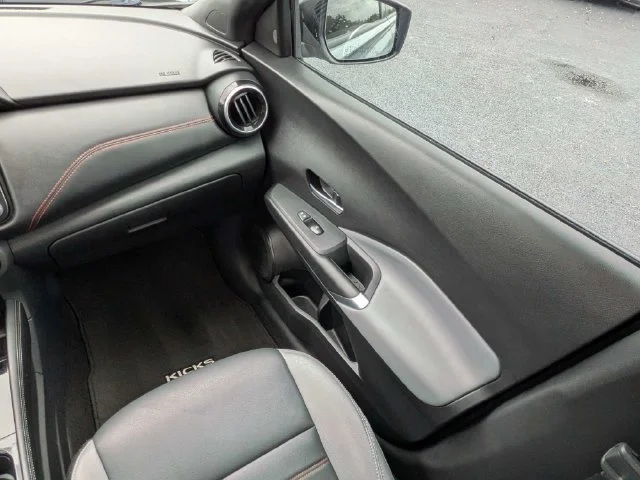 Used 2023 Gray Nissan SR image 16