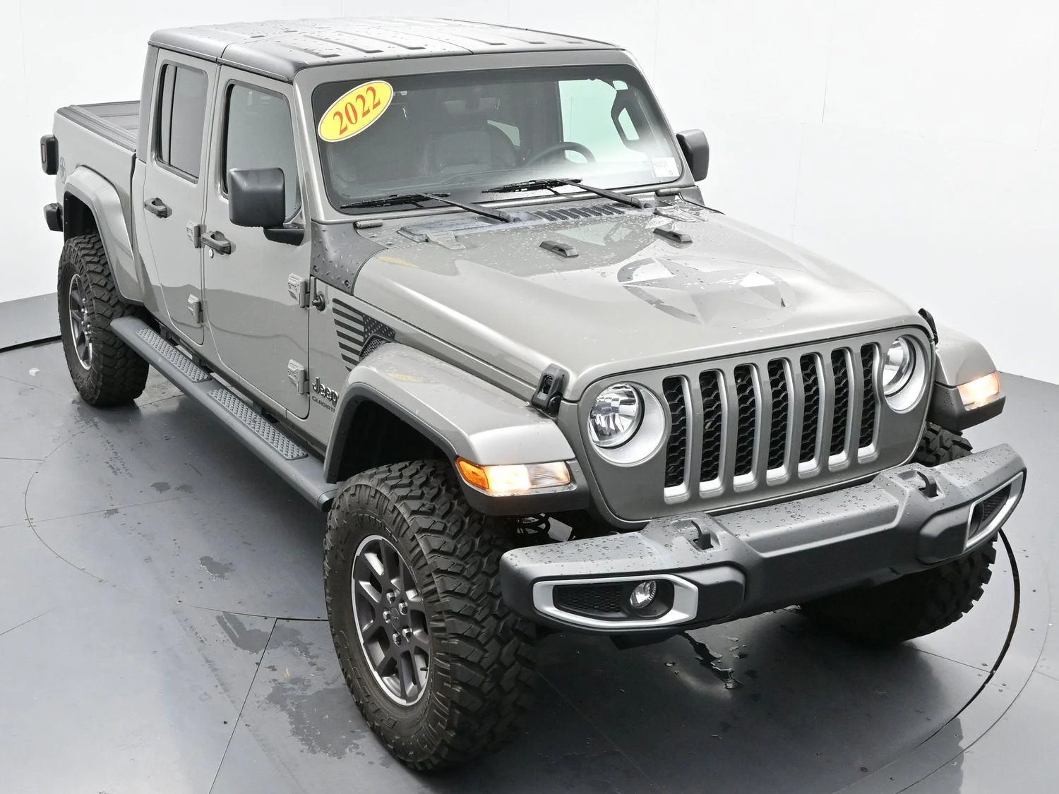 Used 2022 Sting-Gray Clearcoat Jeep Overland image 31