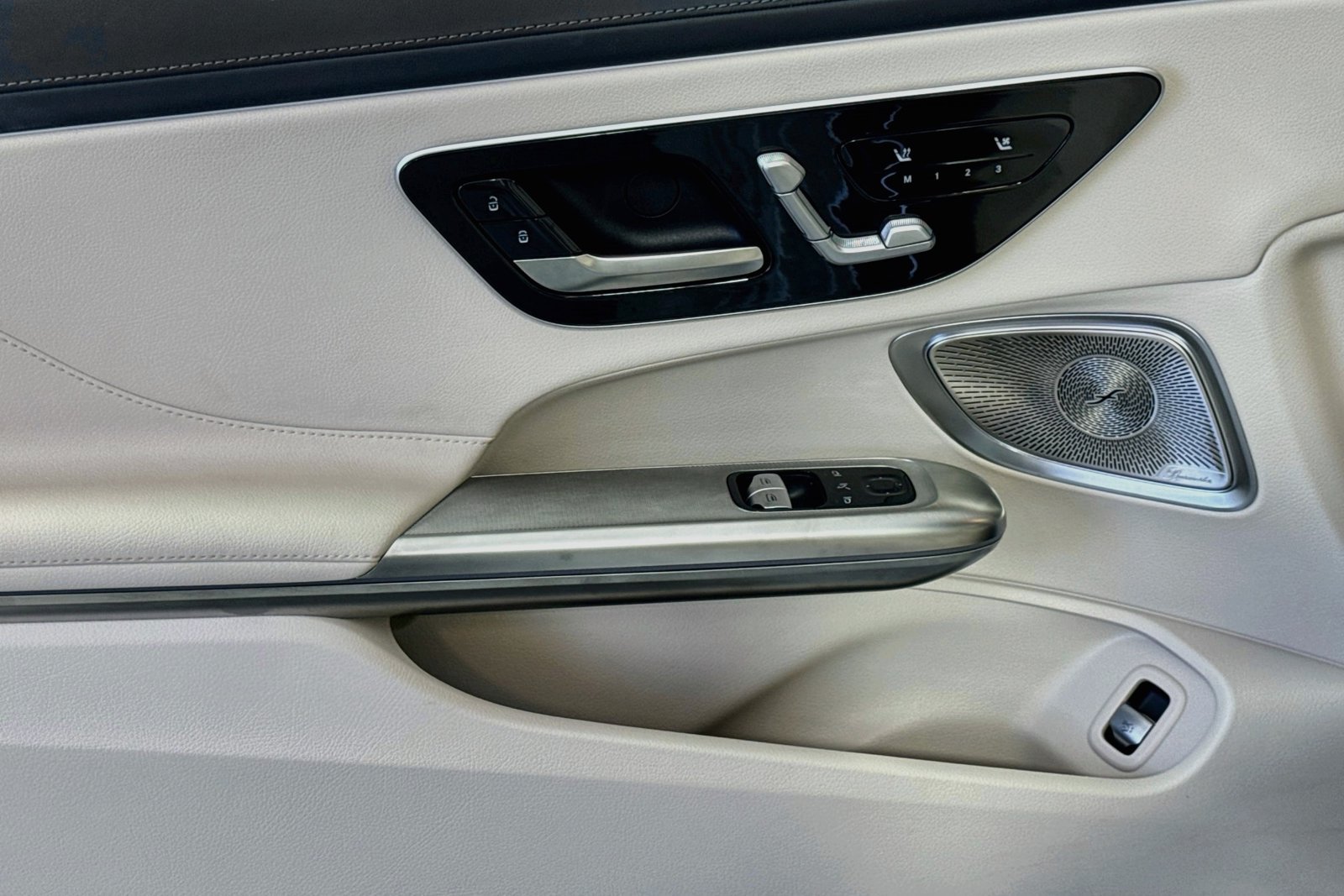 Certified Used 2026 Manufaktur Alpine Grey Metallic Mercedes-Benz CLE 450 image 17