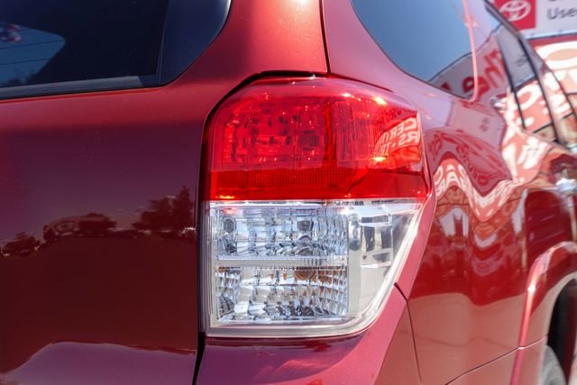 Used 2013 Red Toyota SR5 image 8