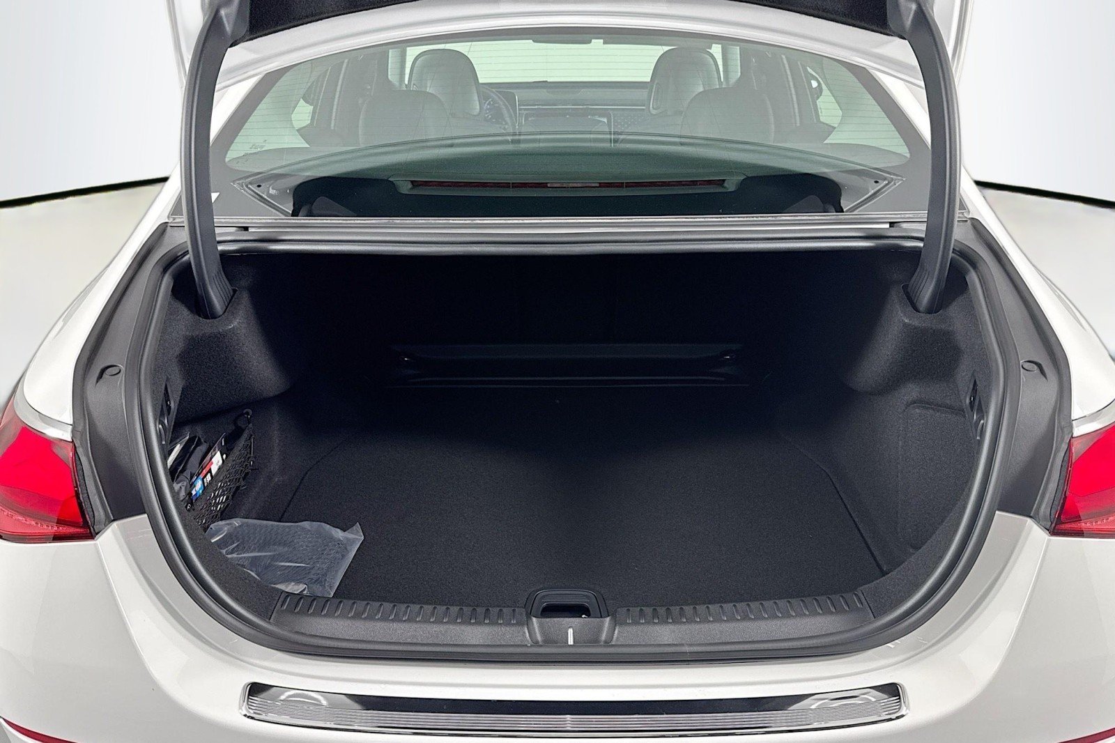 New 2026 Polar White Mercedes-Benz E 450 4MATIC® Sedan image 22