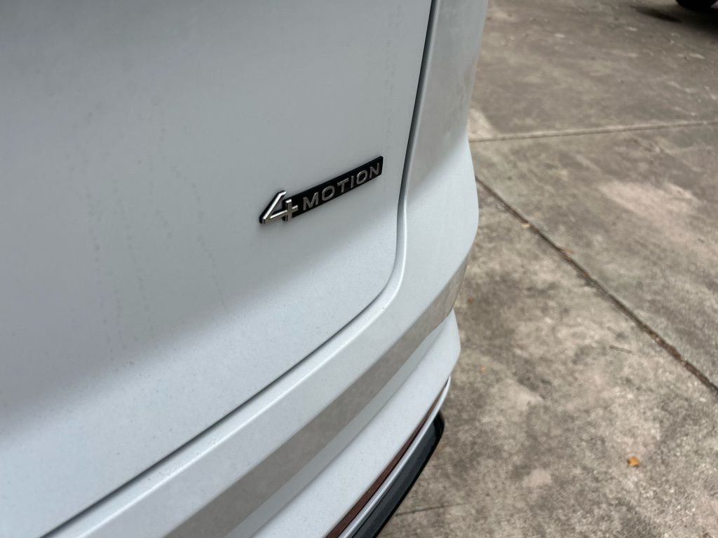 New 2026 White/off-white Volkswagen 2.0T SEL Premium R-Line image 33