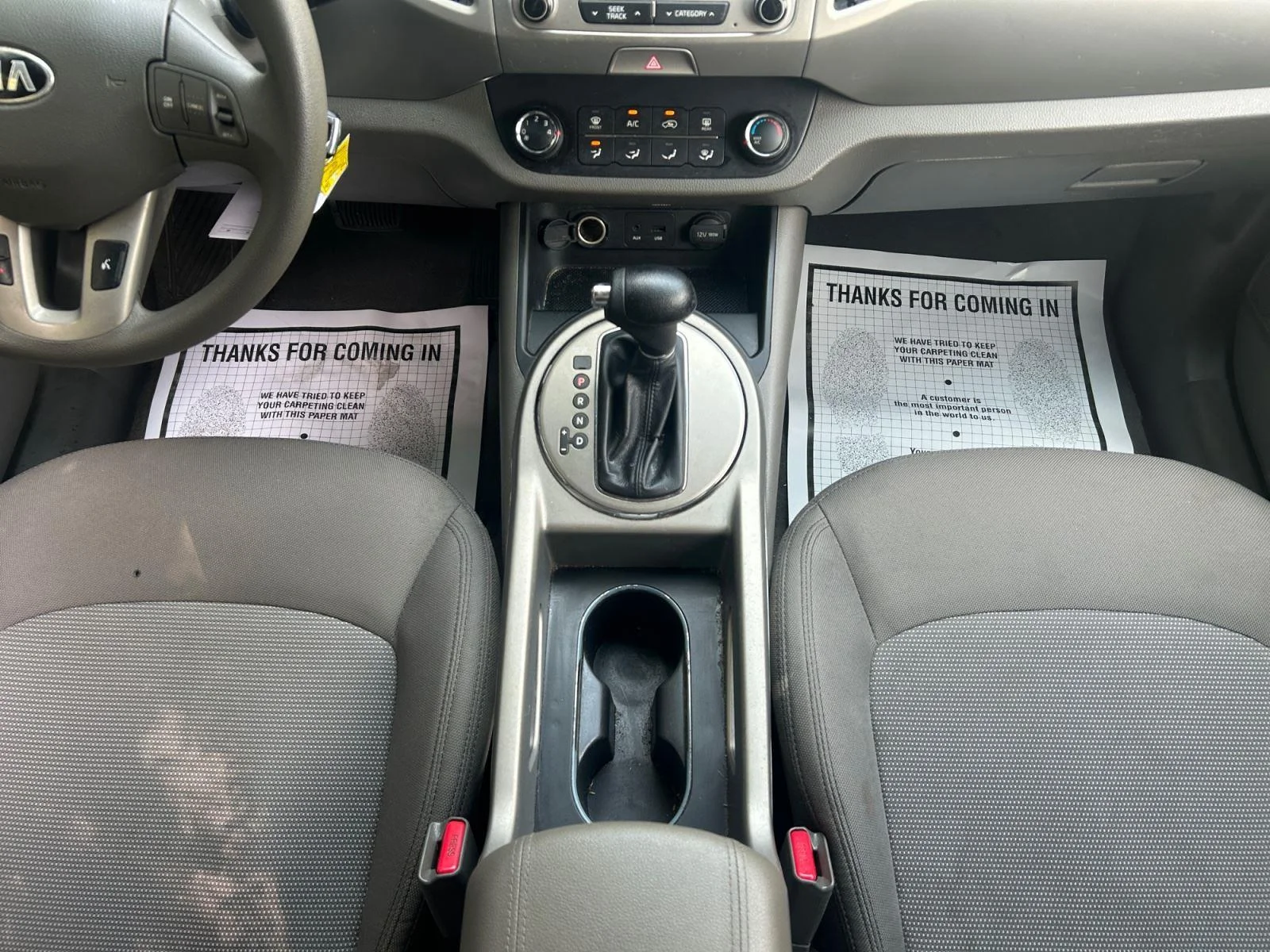 Used 2014 Clear White Kia LX image 11