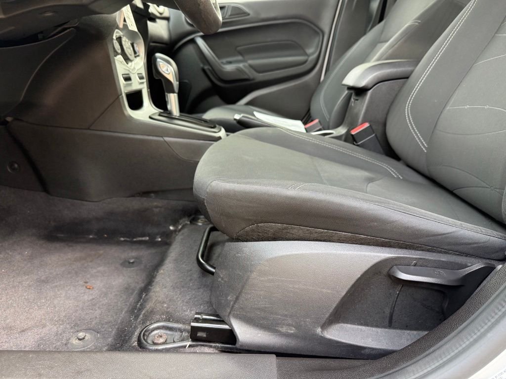 Used 2019 White Ford SE image 12