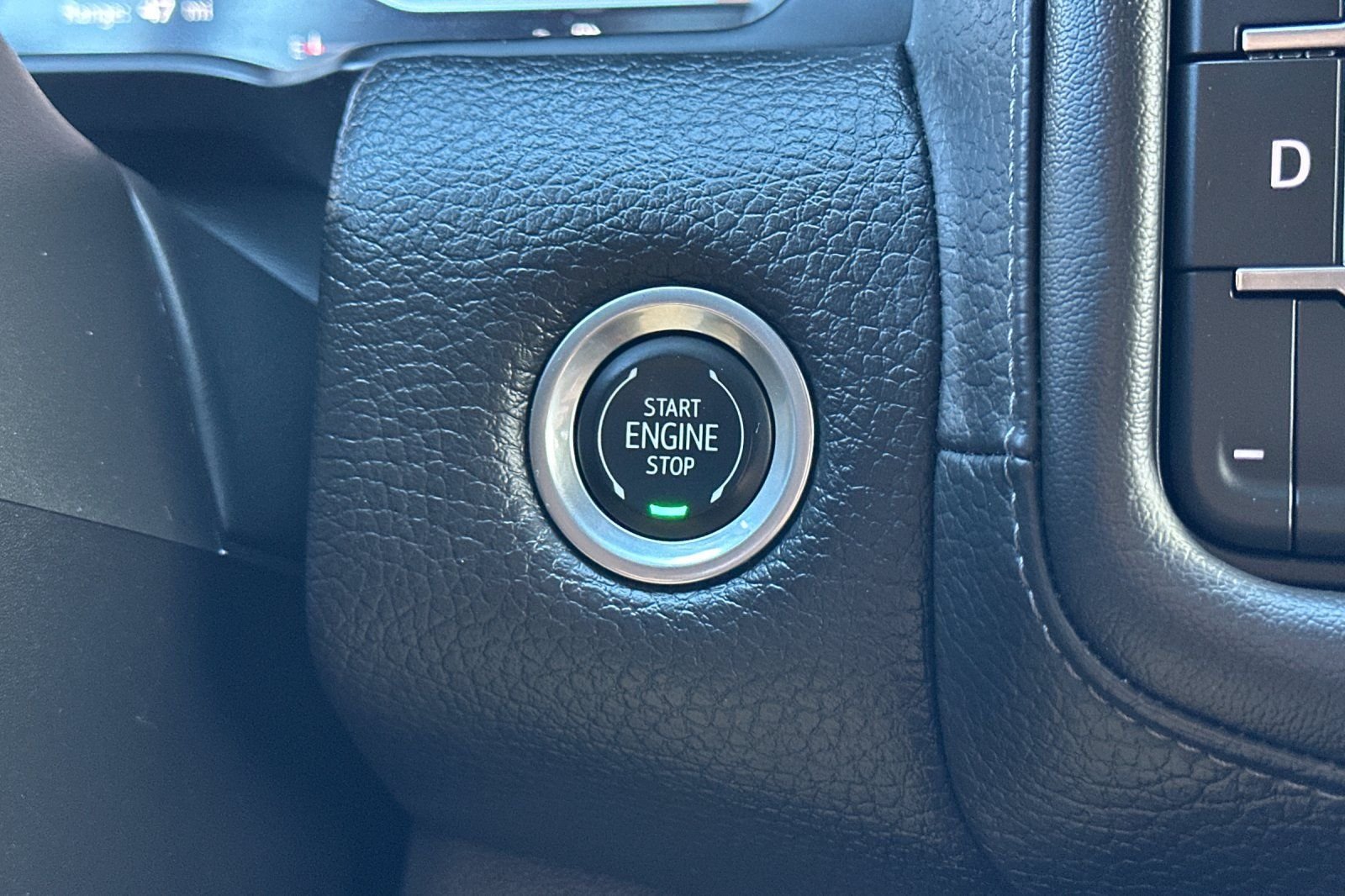 2024 GMC Yukon XL Denali - Photo 23