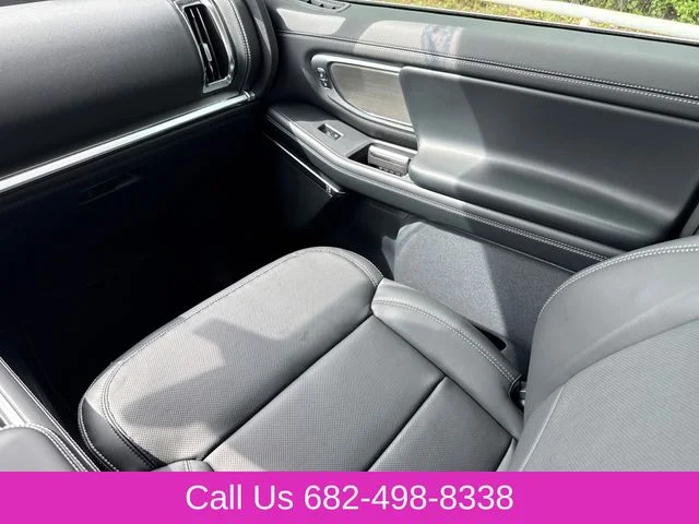 New 2026 Star White Metallic Tri-Coat Ford Platinum® image 15