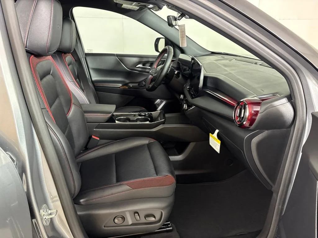 2027 Chevrolet Equinox RS - Photo 17