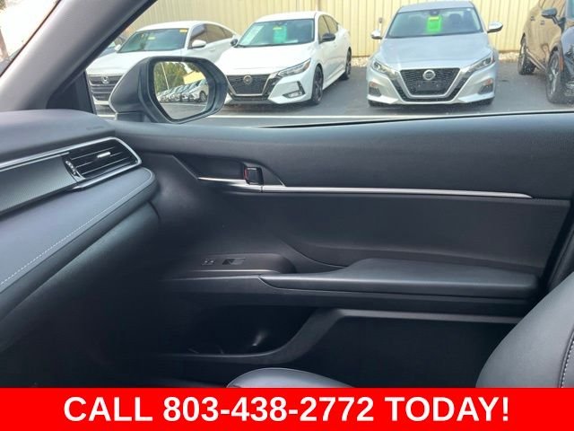 Used 2022 White Toyota SE image 28