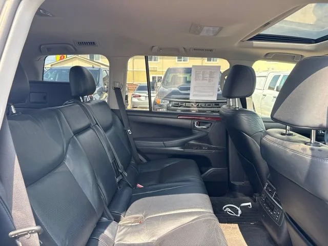 2011 Lexus LX 570 - Photo 20