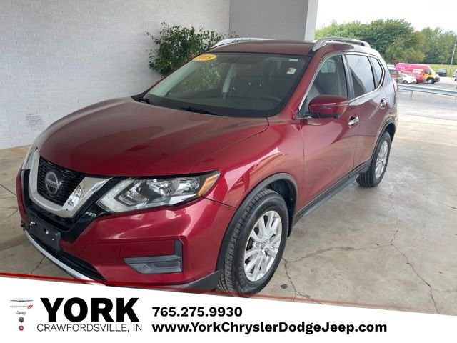 Used 2018 Red Nissan SV image 1