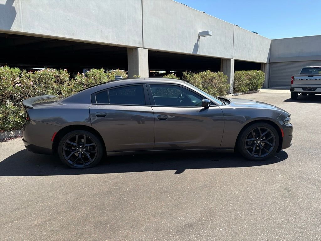 Used 2020 Gray Dodge SXT image 3