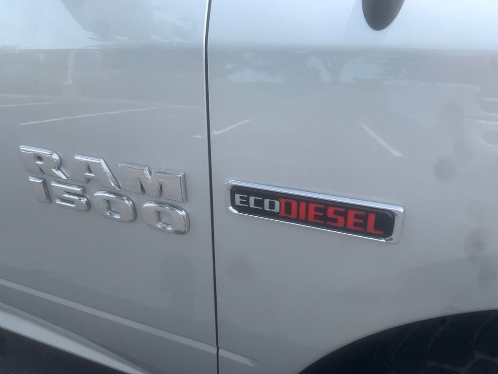 Used 2018 Bright Silver Clearcoat Metallic Ram Tradesman image 7
