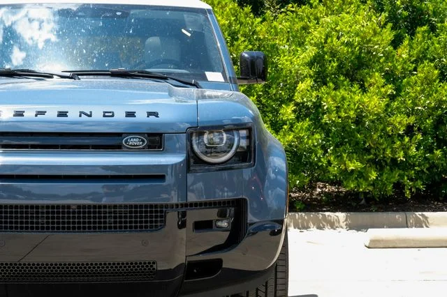 New 2026 Tasman Blue Land Rover X-Dynamic SE image 56