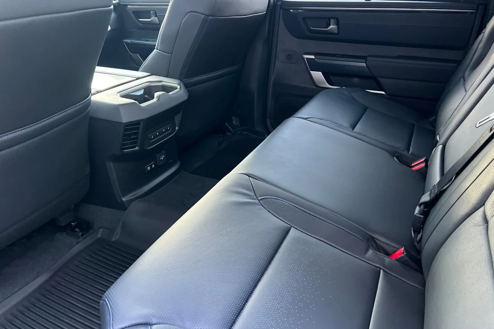 2026 Toyota Tundra Platinum - Photo 9
