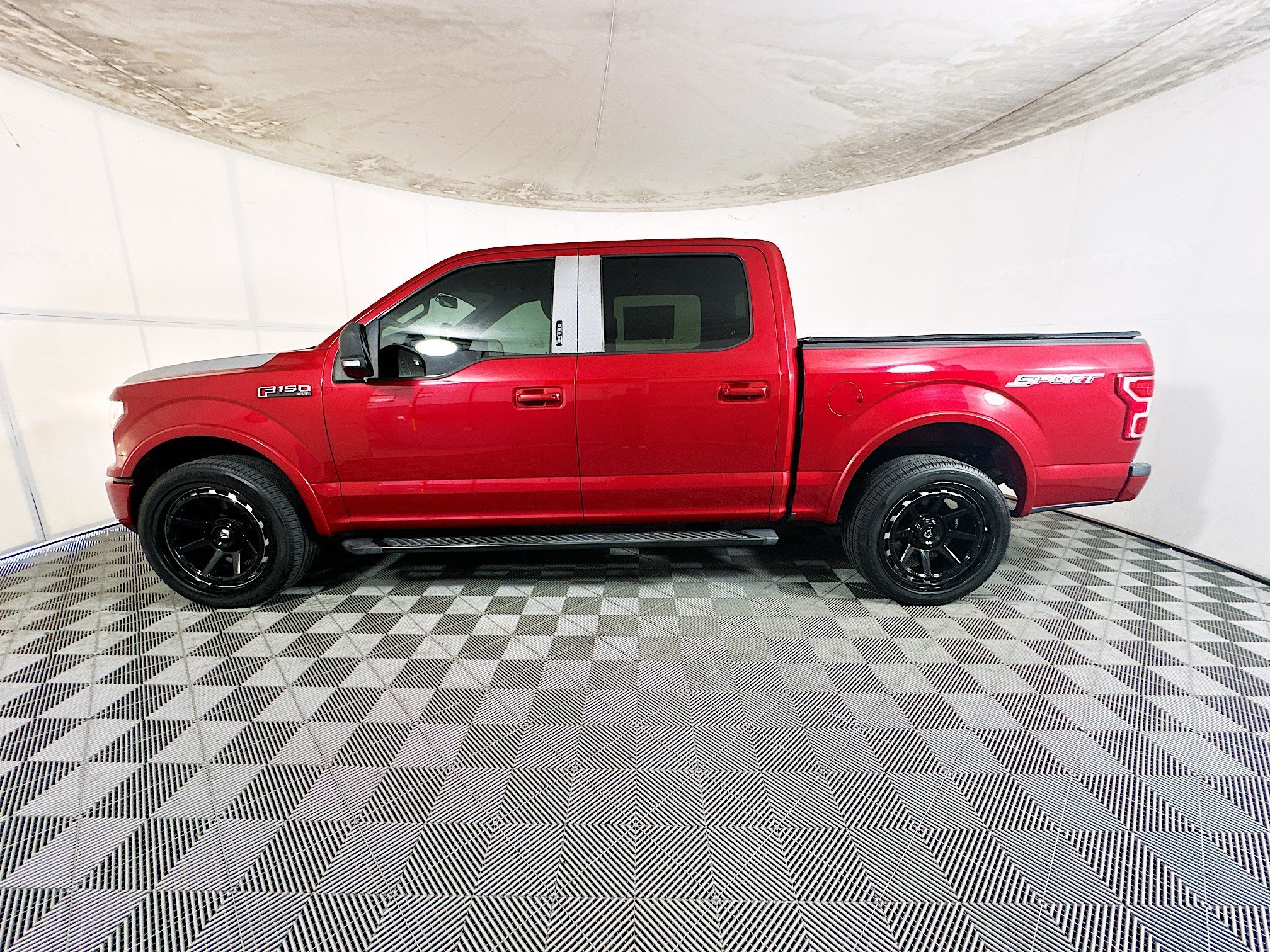 Used 2020 Red Metallic Ford XLT image 6