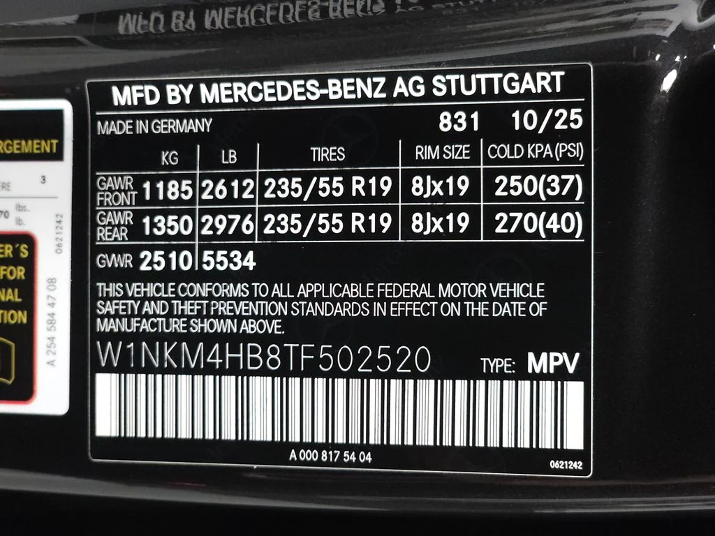 Certified Used 2026 Gray Mercedes-Benz GLC 300 image 33