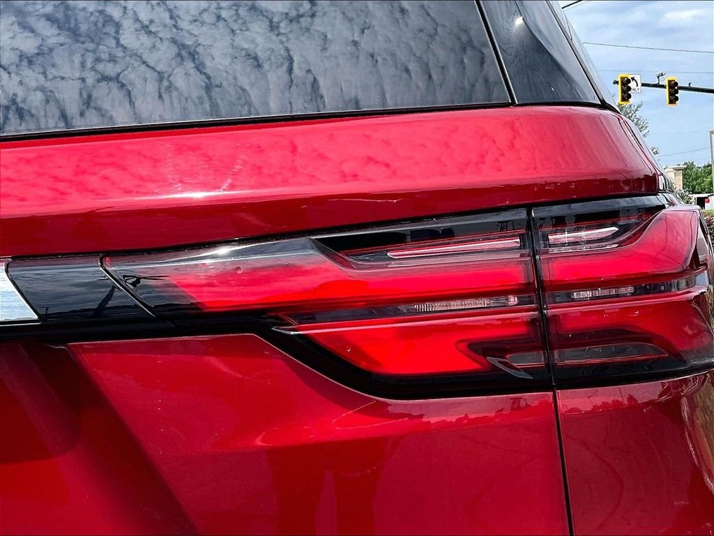 Used 2023 Red Chevrolet LT image 35