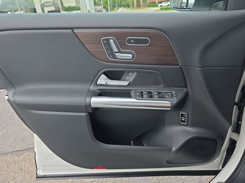 New 2026 Polar White Mercedes-Benz GLA 250 image 19