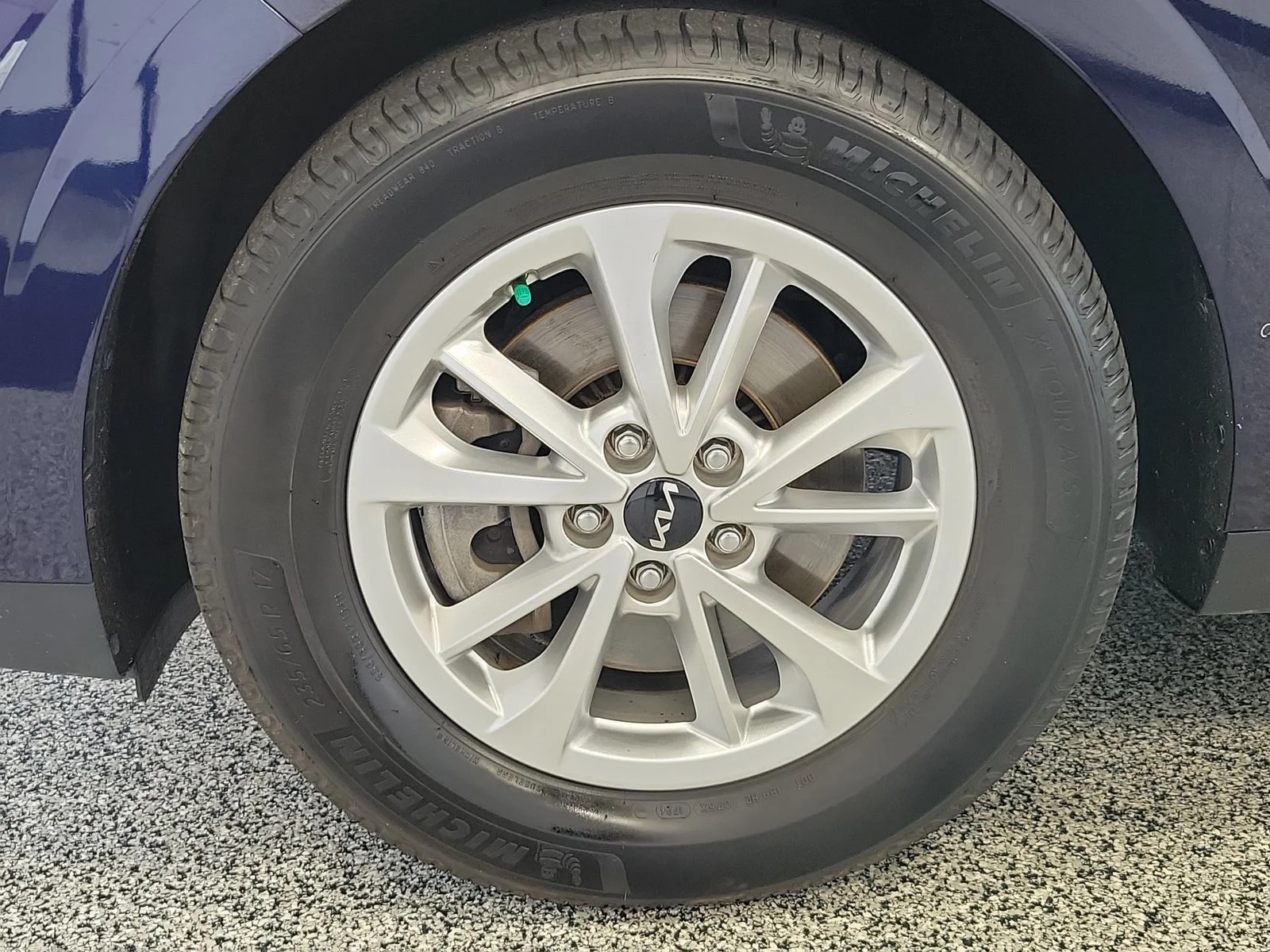 Certified Used 2022 Blue Kia LXS image 6