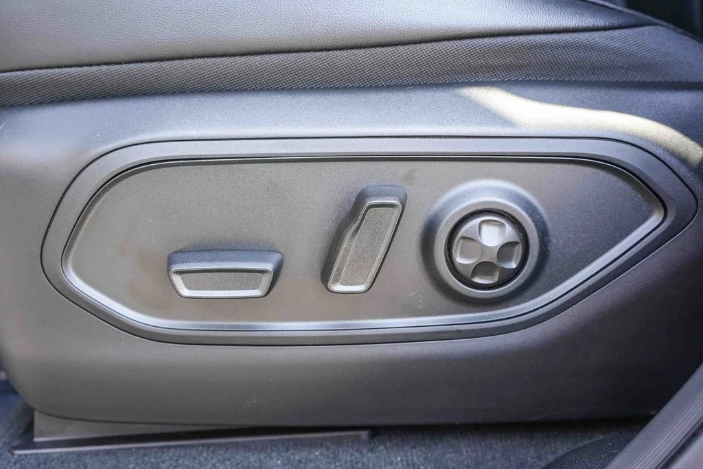 New 2026 Silver Jeep Limited image 21