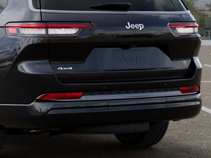 New 2026 Diamond Black Crystal Pearl-Coat Exterior Paint Jeep Limited image 13