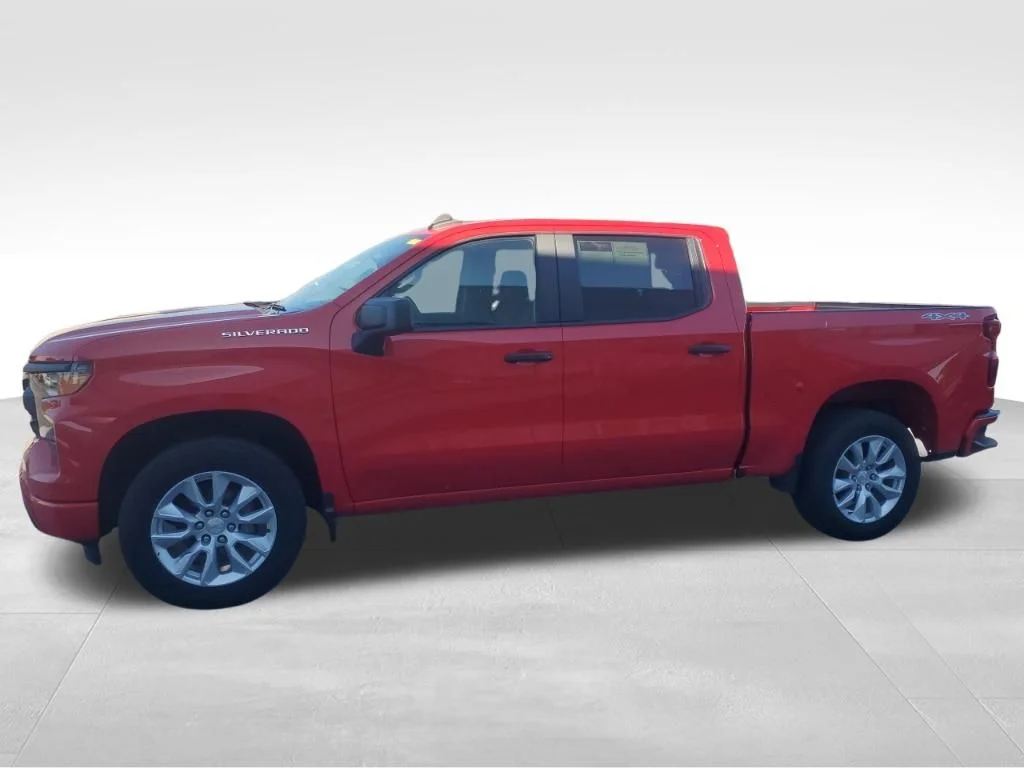Used 2023 Red Chevrolet Custom image 2
