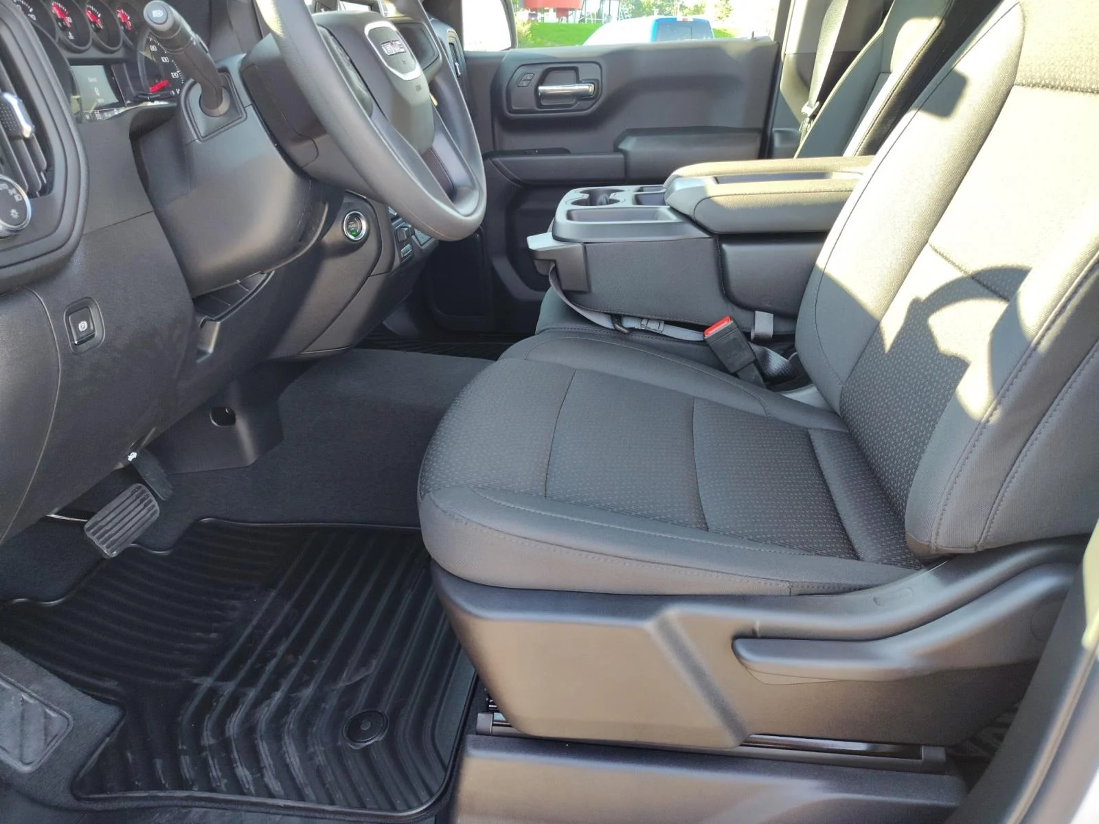 2026 GMC Sierra 1500 Pro - Photo 10