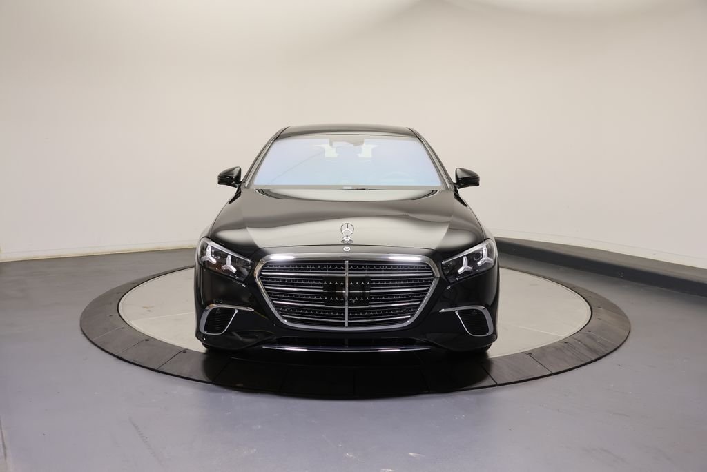 New 2027 Black Mercedes-Benz S 580 image 2