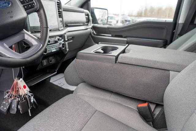 Used 2025 Black Ford XLT image 17