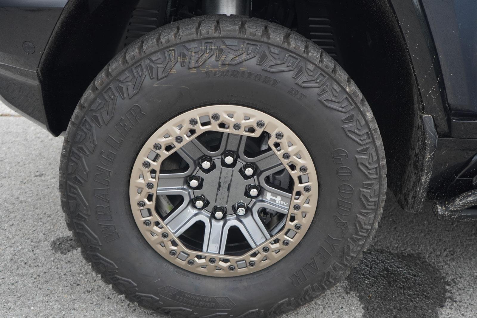 New 2025 Graphite Blue Metallic GMC 2X image 10