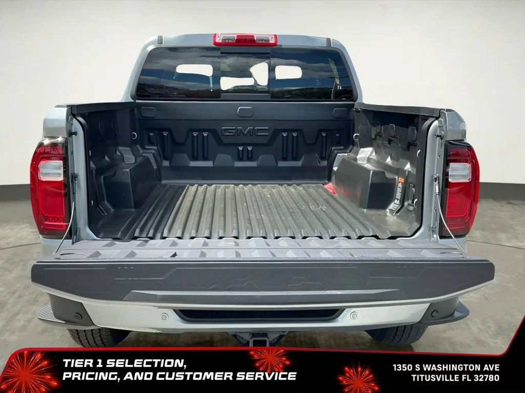 New 2026 Sterling Metallic GMC Elevation image 20