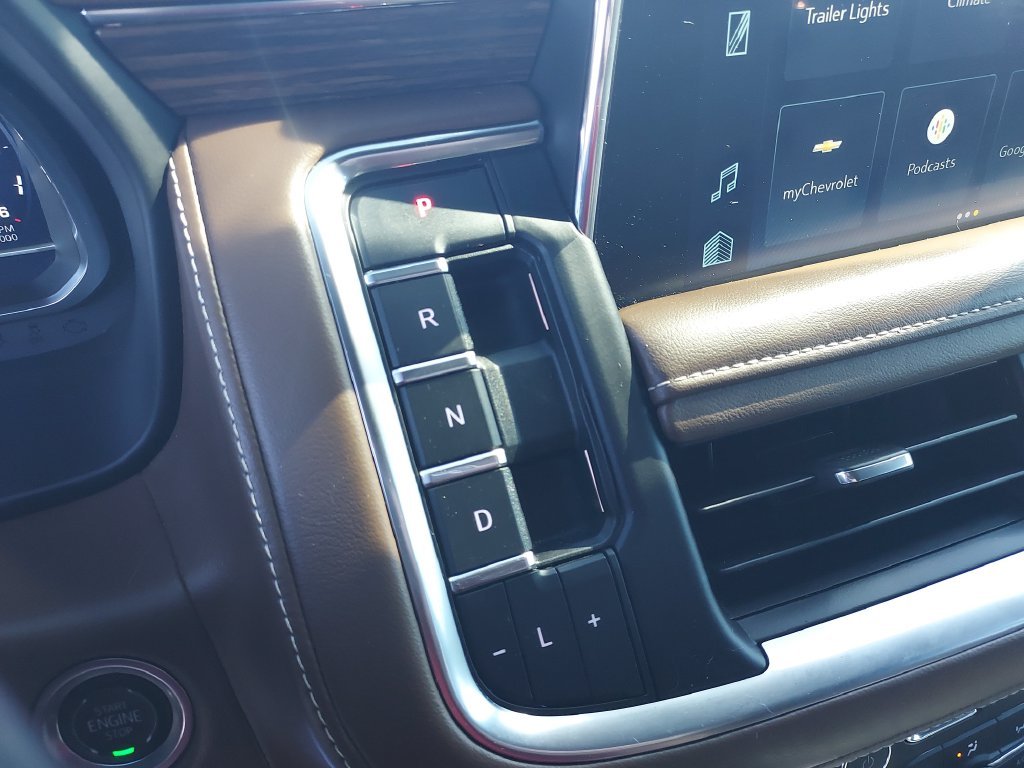 Used 2022 Black Chevrolet High Country image 26