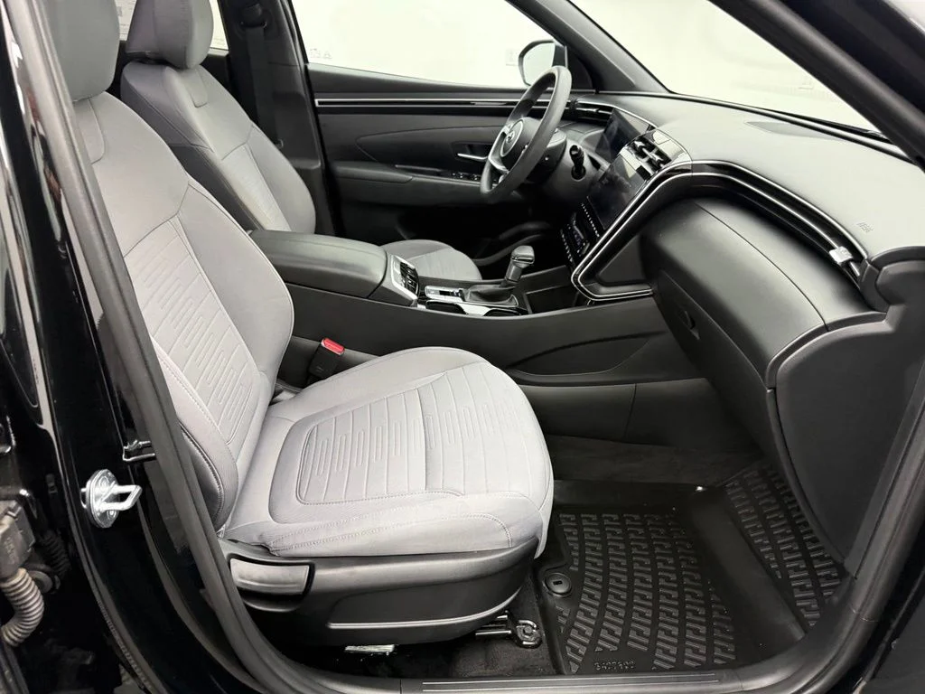 Used 2024 Black Hyundai SEL image 33