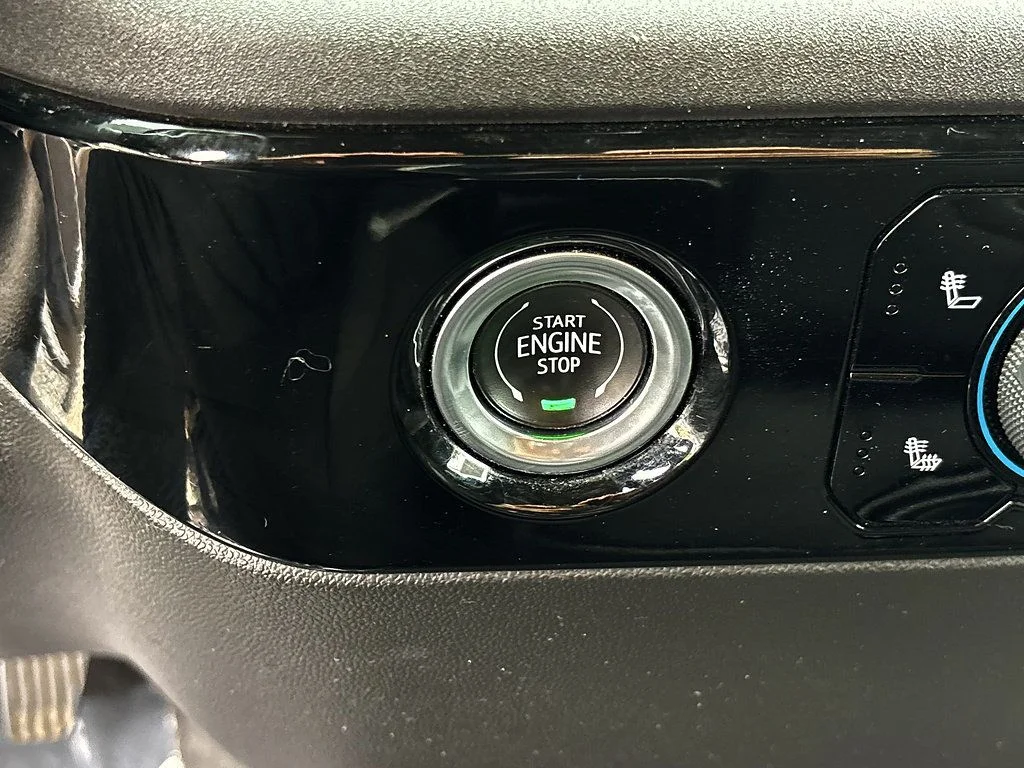 Used 2023 White Chevrolet LT image 18