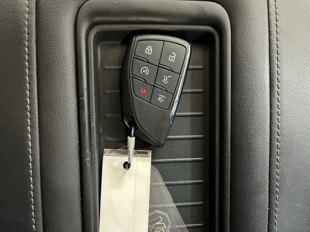 Used 2022 Empire Beige Metallic Chevrolet Z71 image 33
