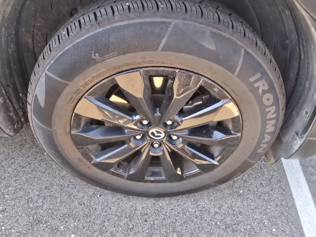 Used 2025 Wind Chill Pearl Mazda 2.5 S Preferred Package image 9