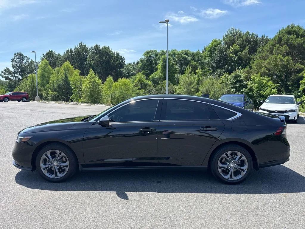 Used 2024 Crystal Black Pearl Honda EX image 6
