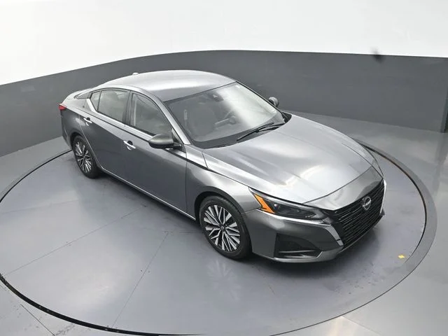 Used 2024 Gray Nissan 2.5 SV image 11