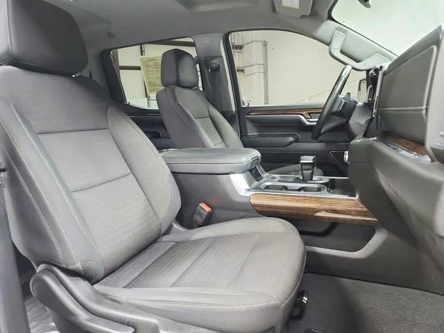 Used 2024 Summit White GMC Elevation image 44