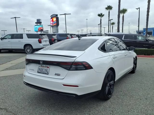 Used 2025 White Honda Sport-L image 4